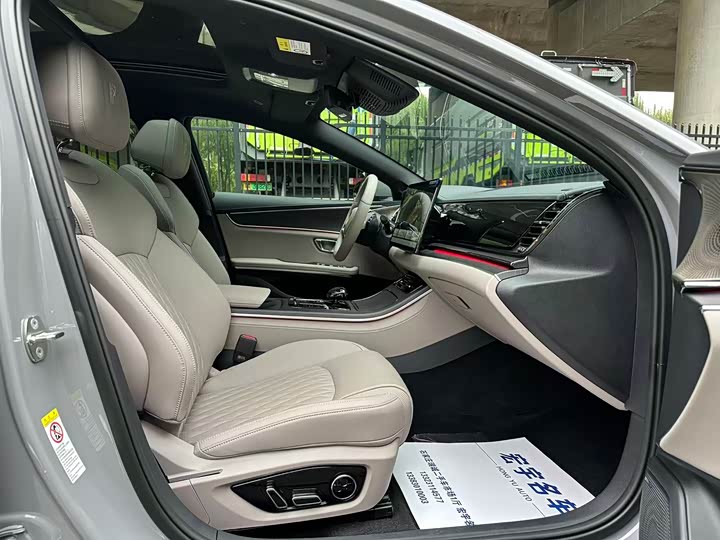 Фото 19 - BYD Han