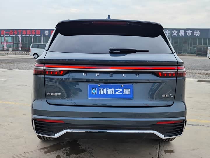 Фото 6 - Geely Monjaro