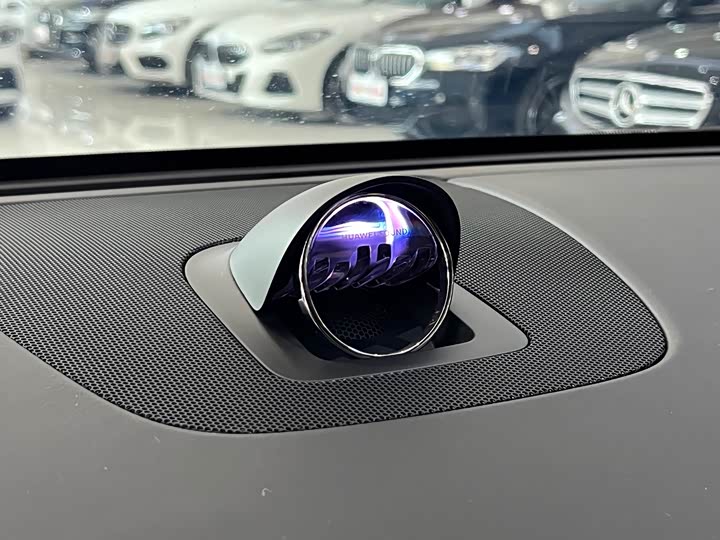 Фото 16 - Luxeed R7