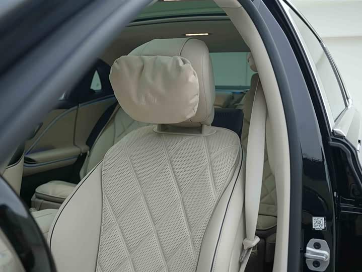 Фото 11 - Mercedes-Benz Maybach S-Class