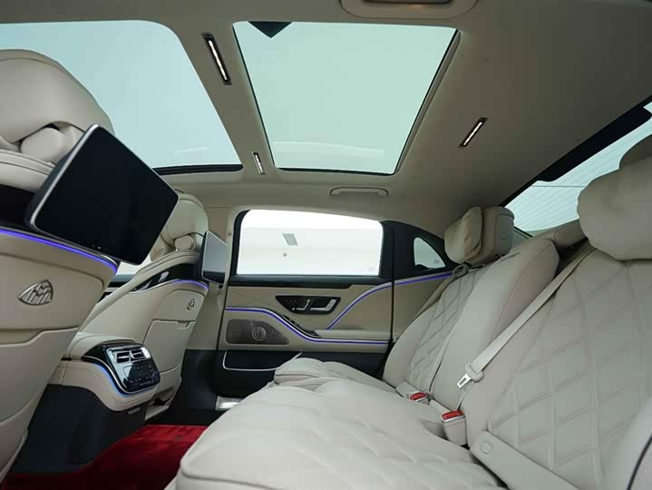 Фото 20 - Mercedes-Benz Maybach S-Class