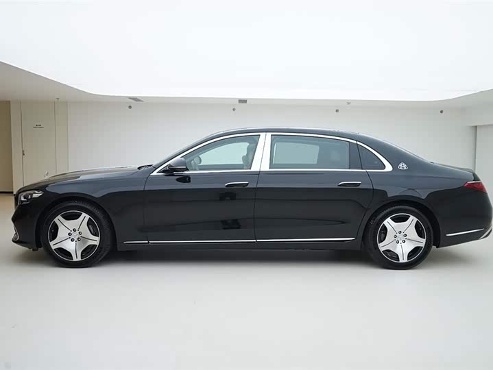 Фото 3 - Mercedes-Benz Maybach S-Class