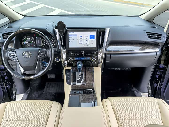 Фото 7 - Toyota Alphard