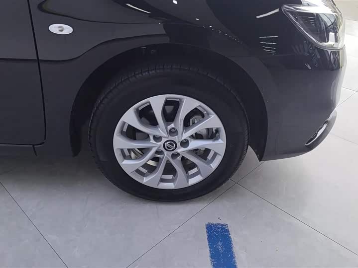 Фото 6 - Nissan Sylphy