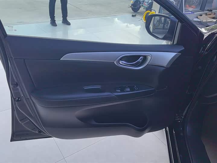 Фото 7 - Nissan Sylphy