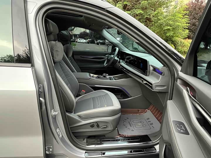 Фото 15 - Ford Edge