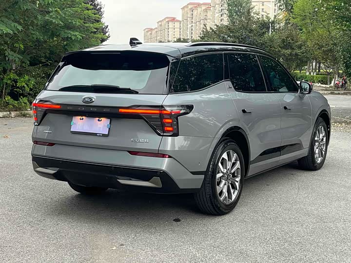 Фото 6 - Ford Edge