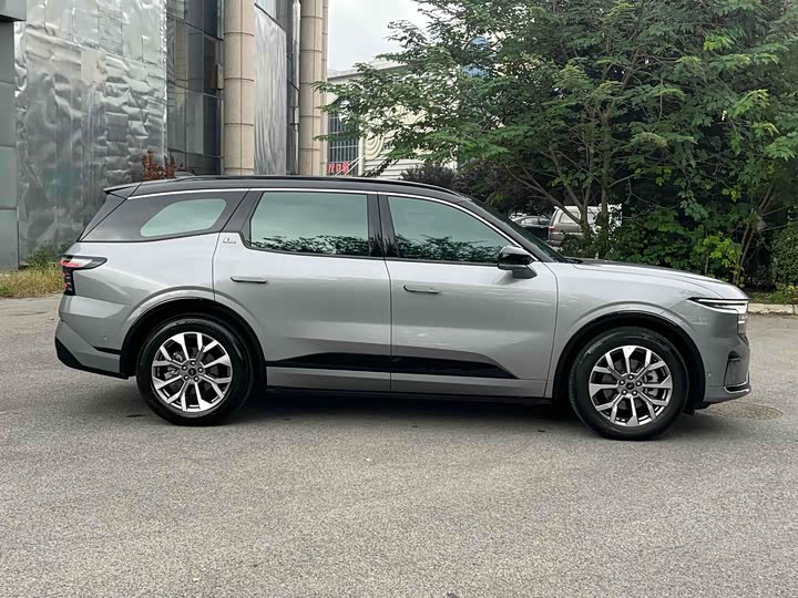 Фото 7 - Ford Edge