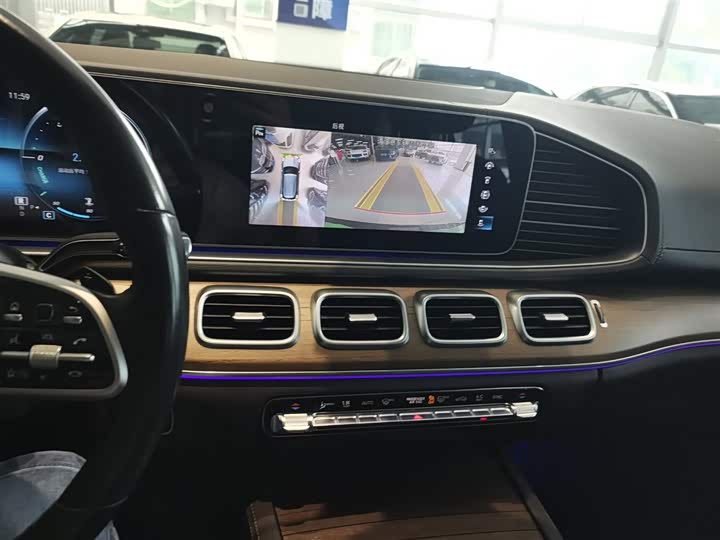 Фото 13 - Mercedes-Benz GLE-Class