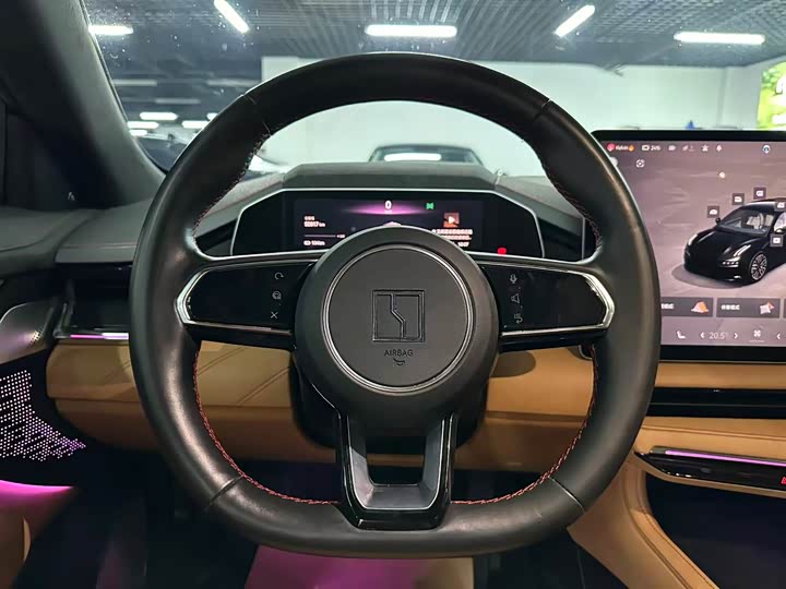 Фото 10 - Zeekr 001