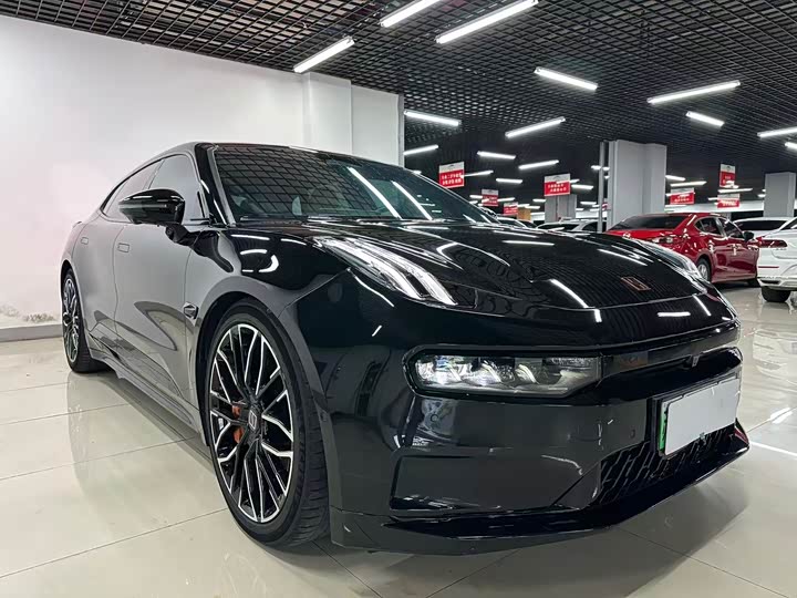 Фото 3 - Zeekr 001