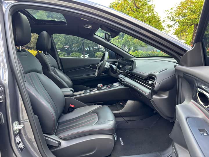 Фото 21 - GAC Trumpchi Empow R