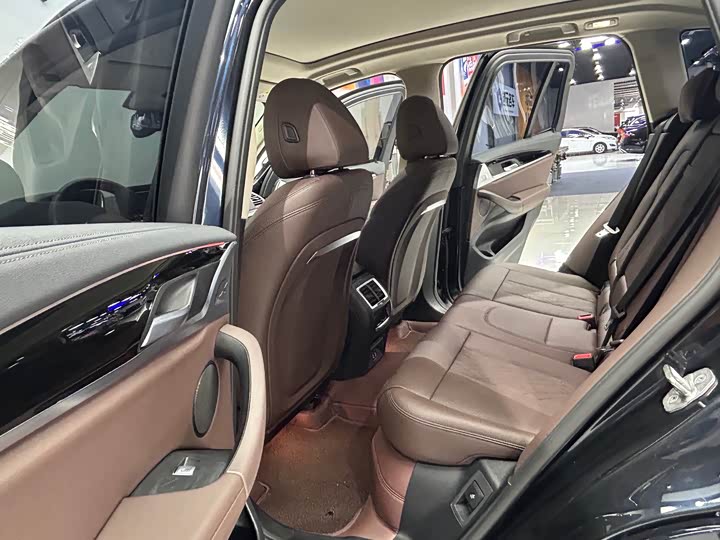 Фото 16 - BMW X3