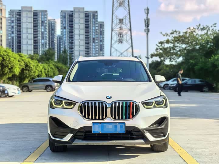 Фото 2 - BMW X1