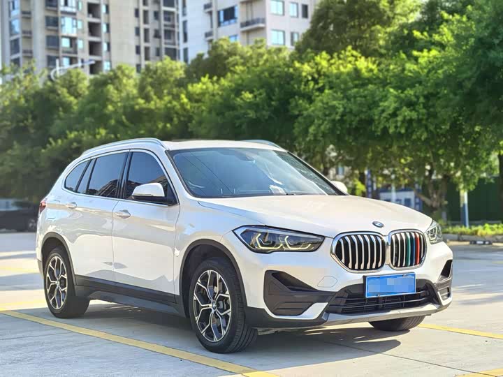 Фото 3 - BMW X1
