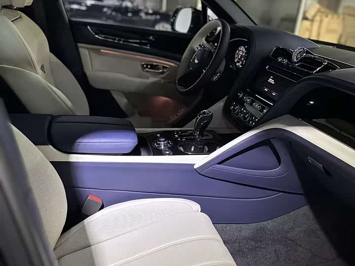 Фото 7 - Bentley Bentayga