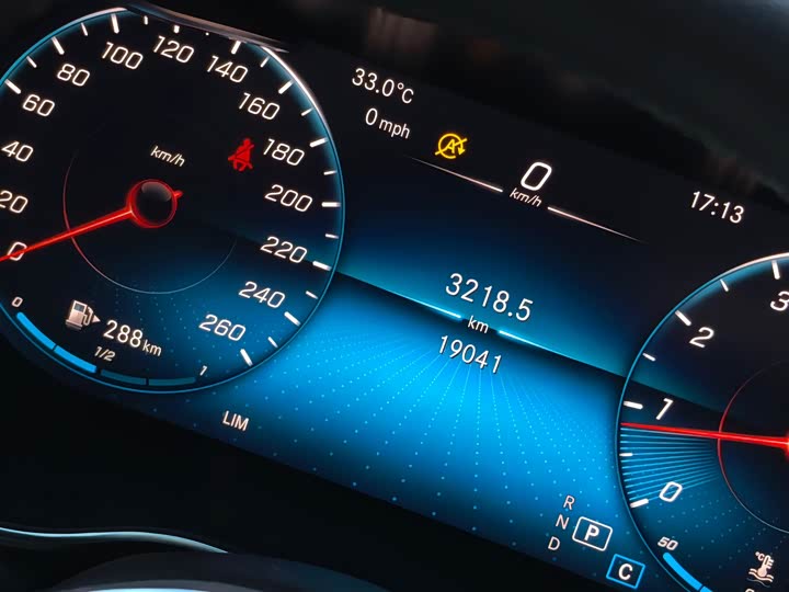 Фото 16 - Mercedes-Benz GLC-Class