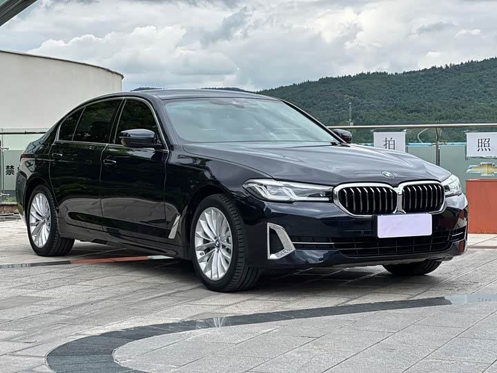 Фото 3 - BMW 5 Series