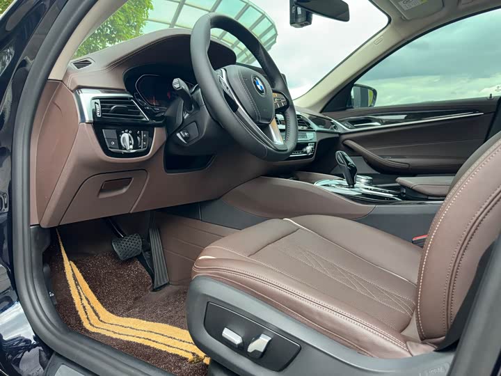 Фото 9 - BMW 5 Series