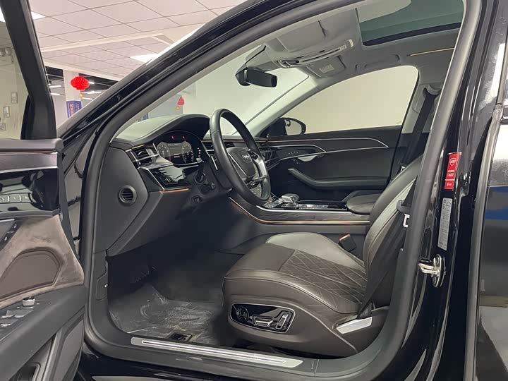 Фото 6 - Audi A8