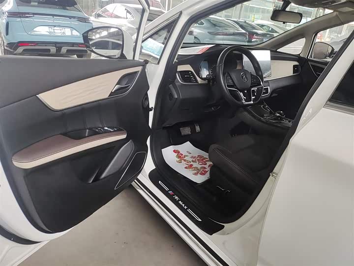 Фото 16 - BYD Song Max Hybrid