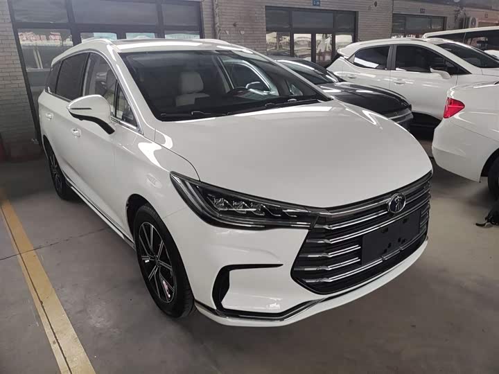 Фото 4 - BYD Song Max Hybrid