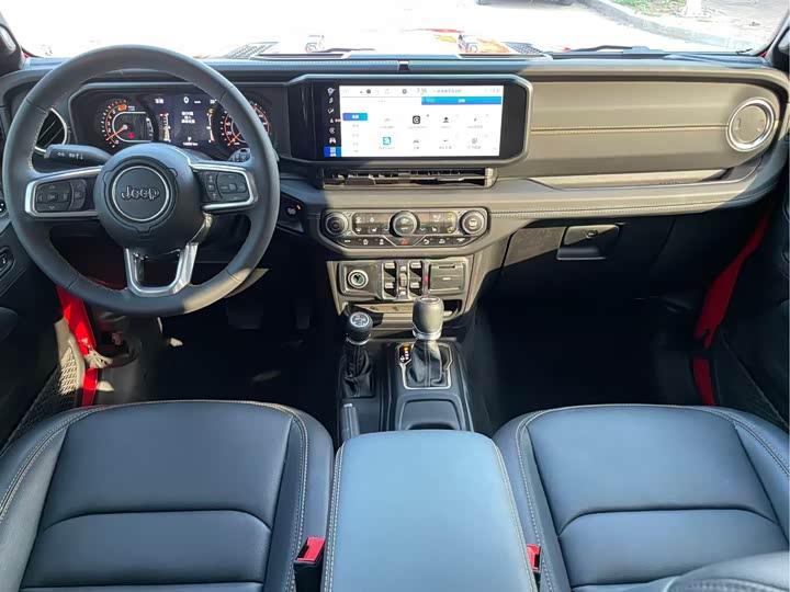 Фото 16 - Jeep Wrangler