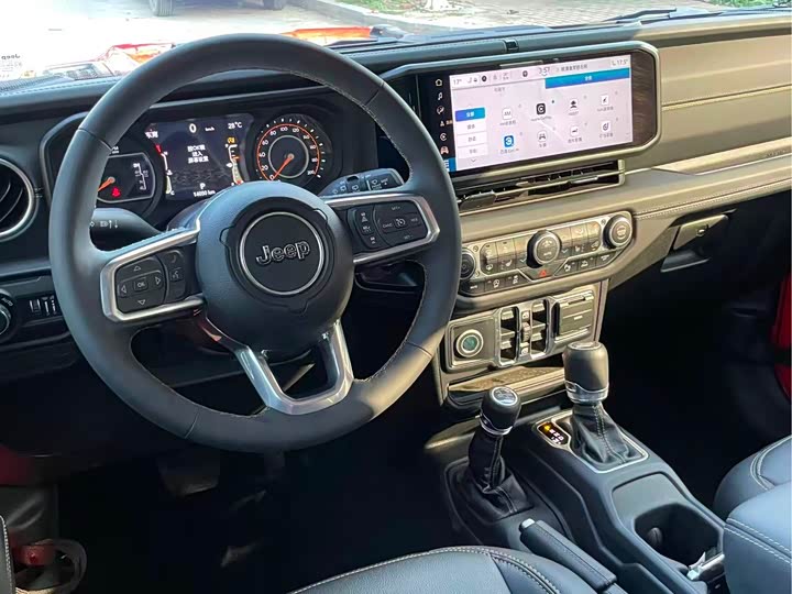 Фото 7 - Jeep Wrangler