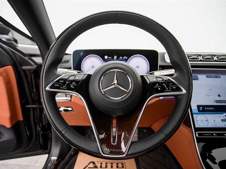 Фото 11 - Mercedes-Benz Maybach S-Class