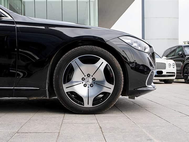 Фото 5 - Mercedes-Benz Maybach S-Class