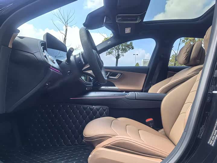 Фото 22 - Mercedes-Benz E-Class