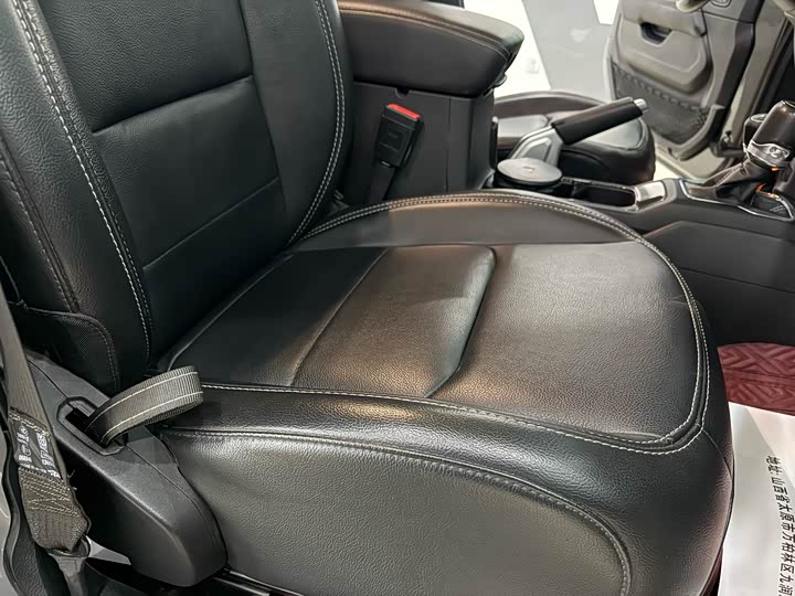 Фото 18 - Jeep Gladiator