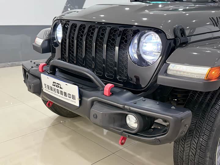 Фото 23 - Jeep Gladiator