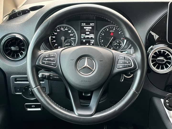 Фото 17 - Mercedes-Benz Vito