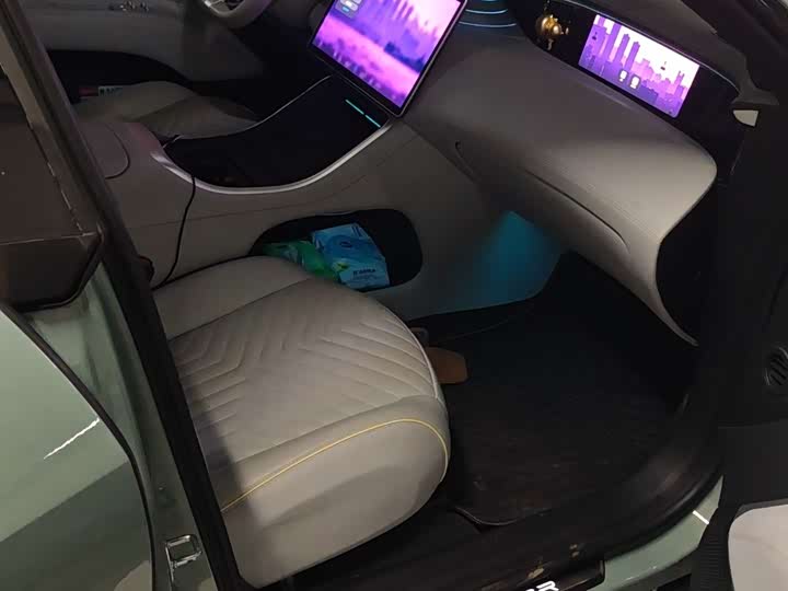 Фото 6 - Avatr 11