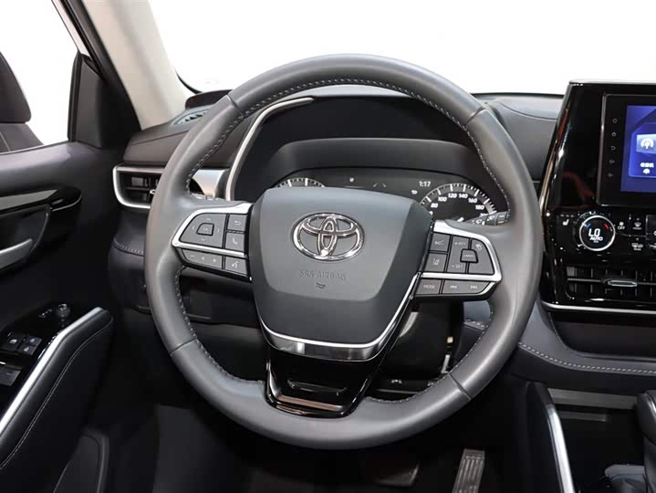 Фото 13 - Toyota Highlander