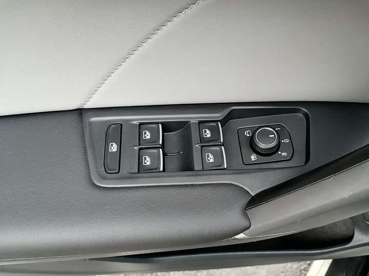 Фото 11 - Volkswagen Tayron