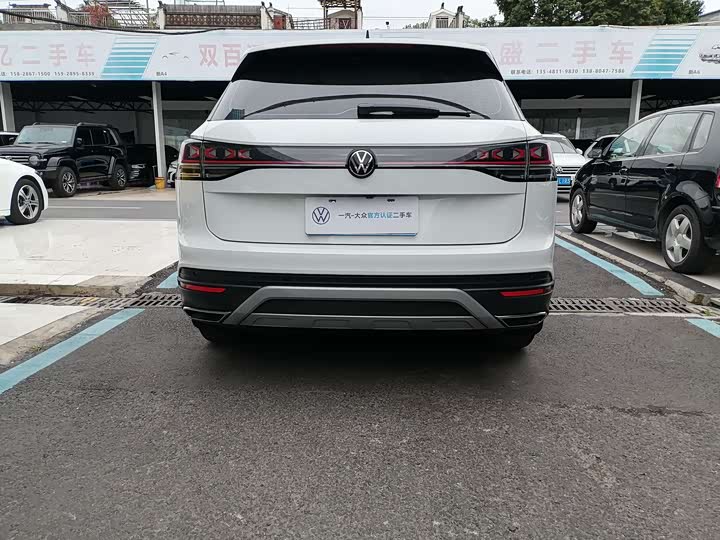 Фото 14 - Volkswagen Tayron