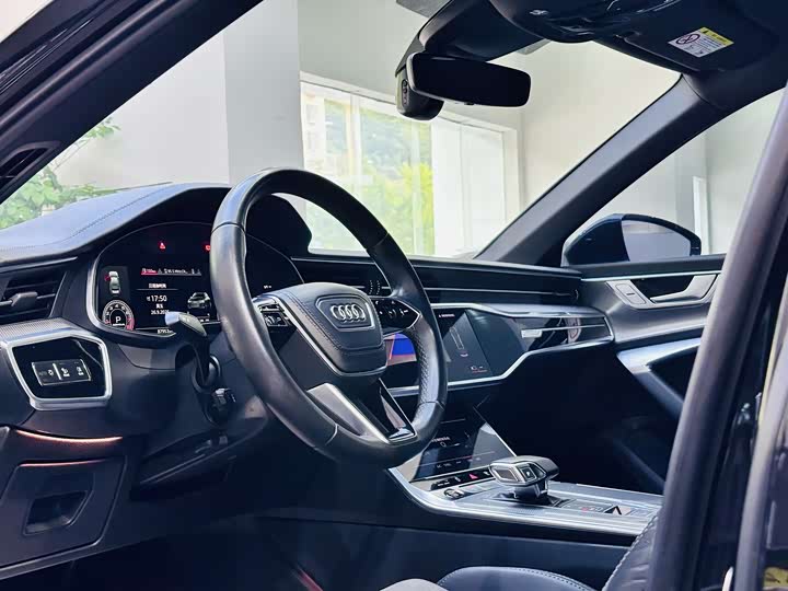 Фото 4 - Audi A6L