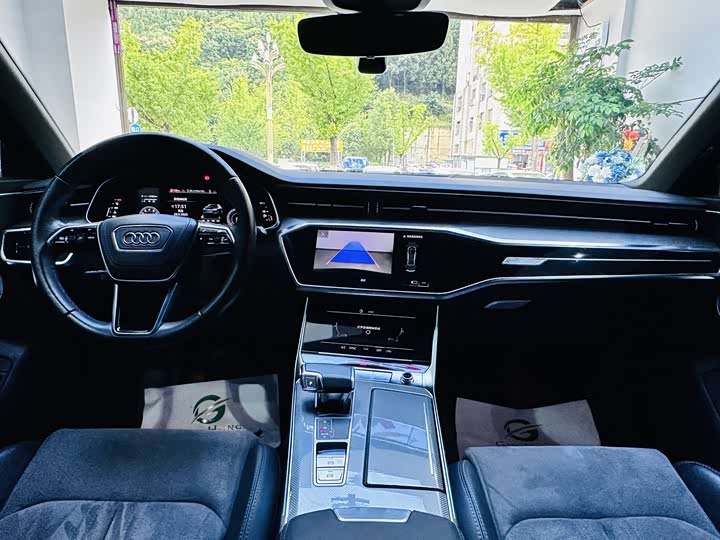 Фото 5 - Audi A6L