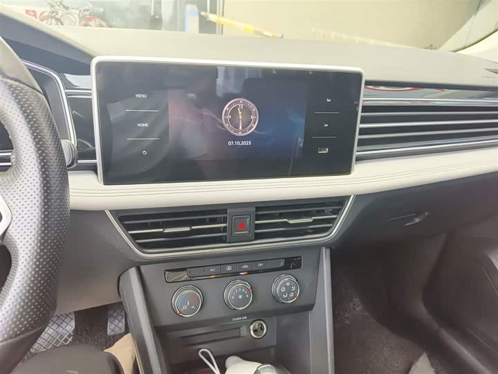 Фото 13 - Volkswagen Tiguan L Pro