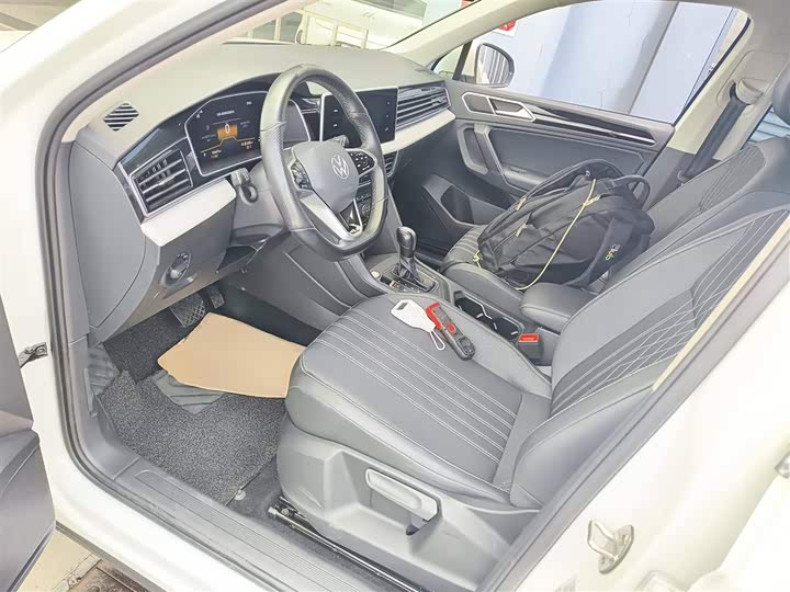 Фото 15 - Volkswagen Tiguan L Pro