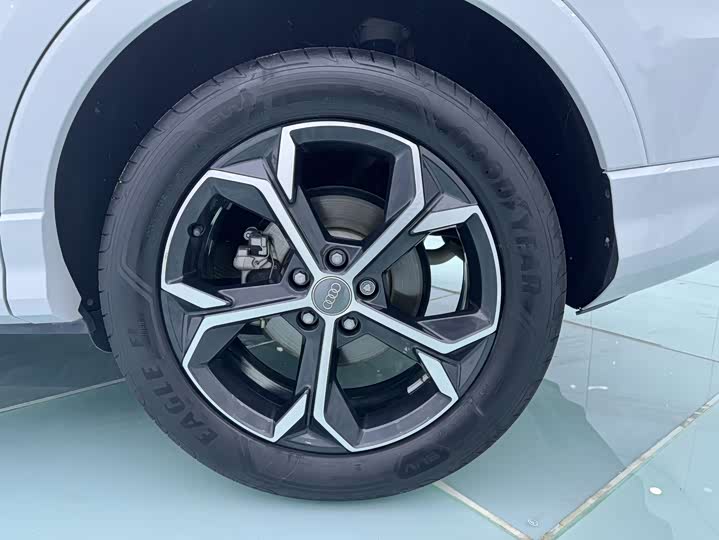 Фото 14 - Audi Q3 Sportback