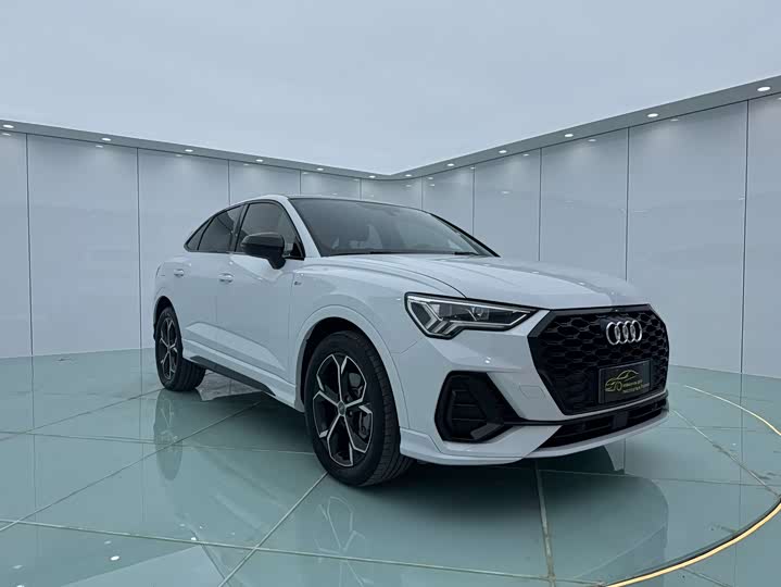 Фото 3 - Audi Q3 Sportback