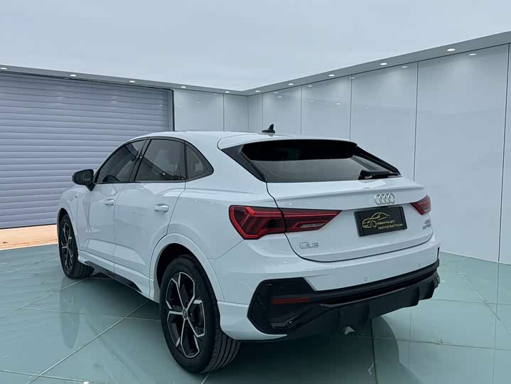 Фото 4 - Audi Q3 Sportback
