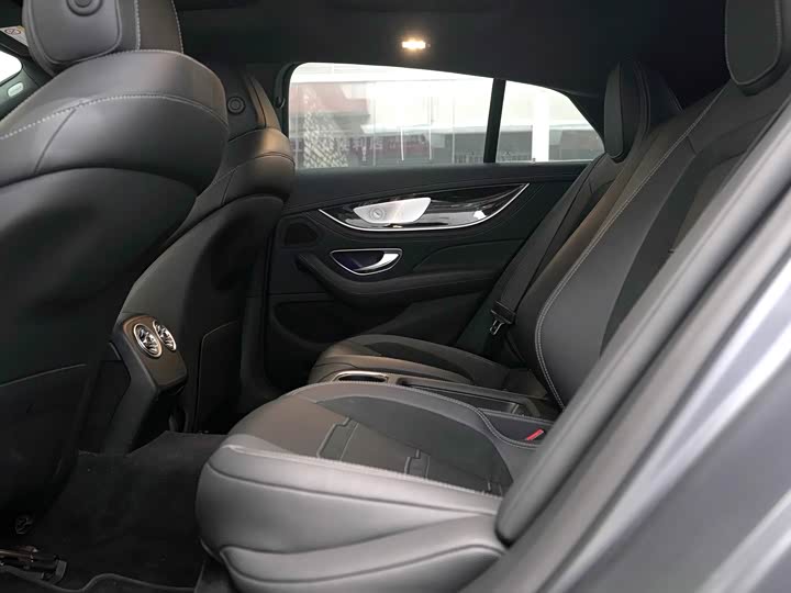 Фото 7 - Mercedes-Benz AMG GT