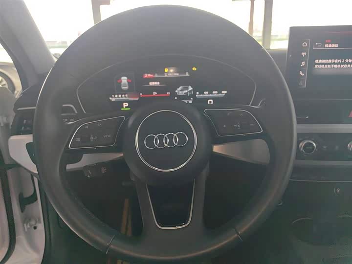 Фото 11 - Audi A4L