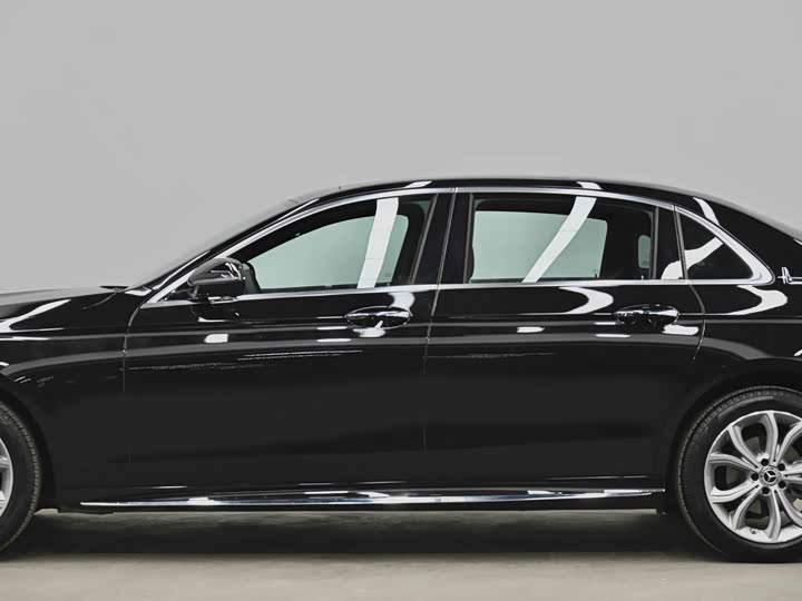 Фото 6 - Mercedes-Benz E-Class