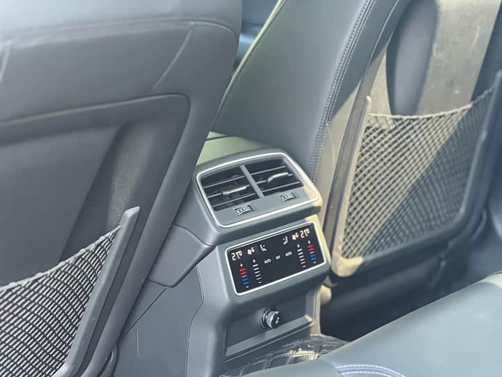 Фото 15 - Audi A7