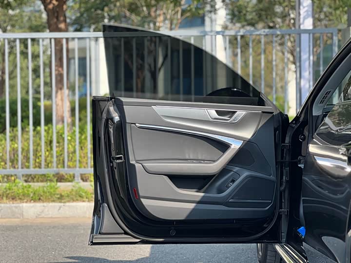 Фото 7 - Audi A7